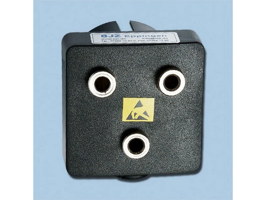 Grounding plug w/3xBanana socket
