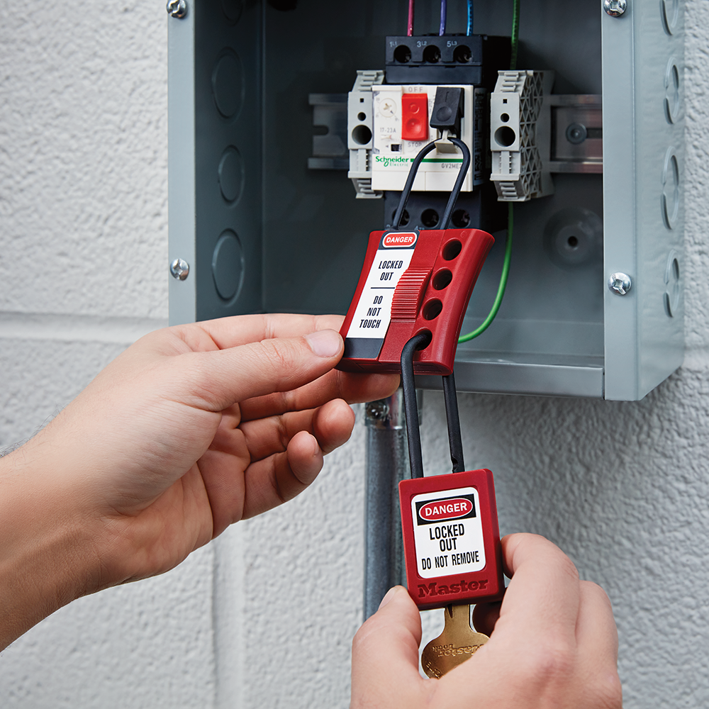 MasterLock LOCK-OUT hasp f/4 låser i plast